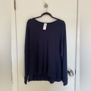 Lou & Grey Navy Long Sleeve sweatshirt 
Signature soft